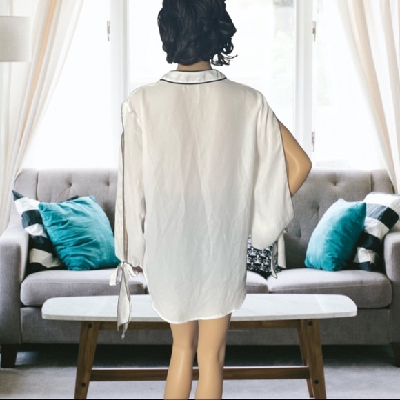 Long Sleeves White Blouse - Picture 9 of 17